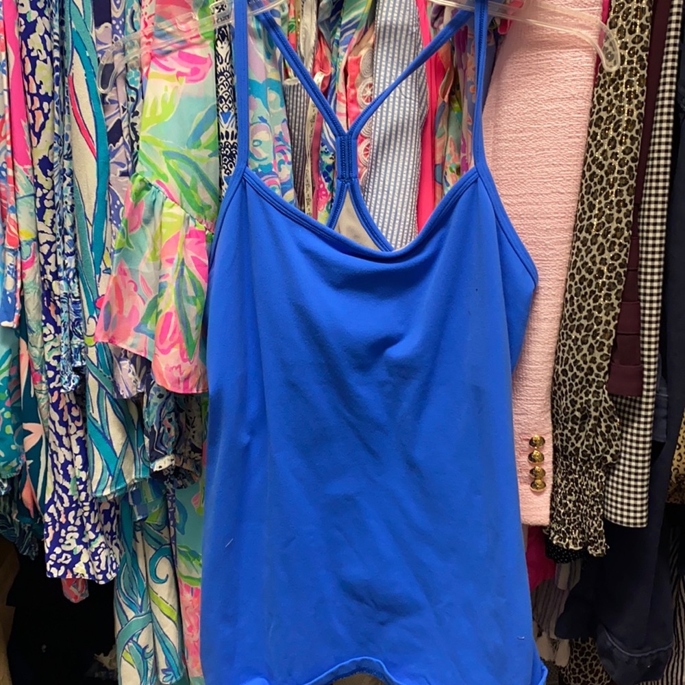 Lululemon top